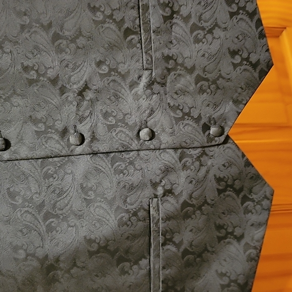 Grey Matter Concepts vest - Picture 4 of 6